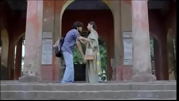 Desi Yang Bikin Ngilu, Bikin Nagih, Dan Bikin Pengen Lagi