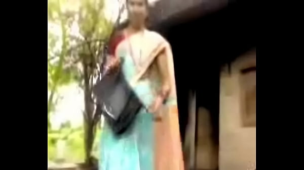 Desi, Si Cewek Seksi Yang Bikin Lo Pengen Merasakan Kehangatan Tubuhnya.